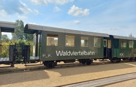 Grüne Waggons der Waldviertelbahn