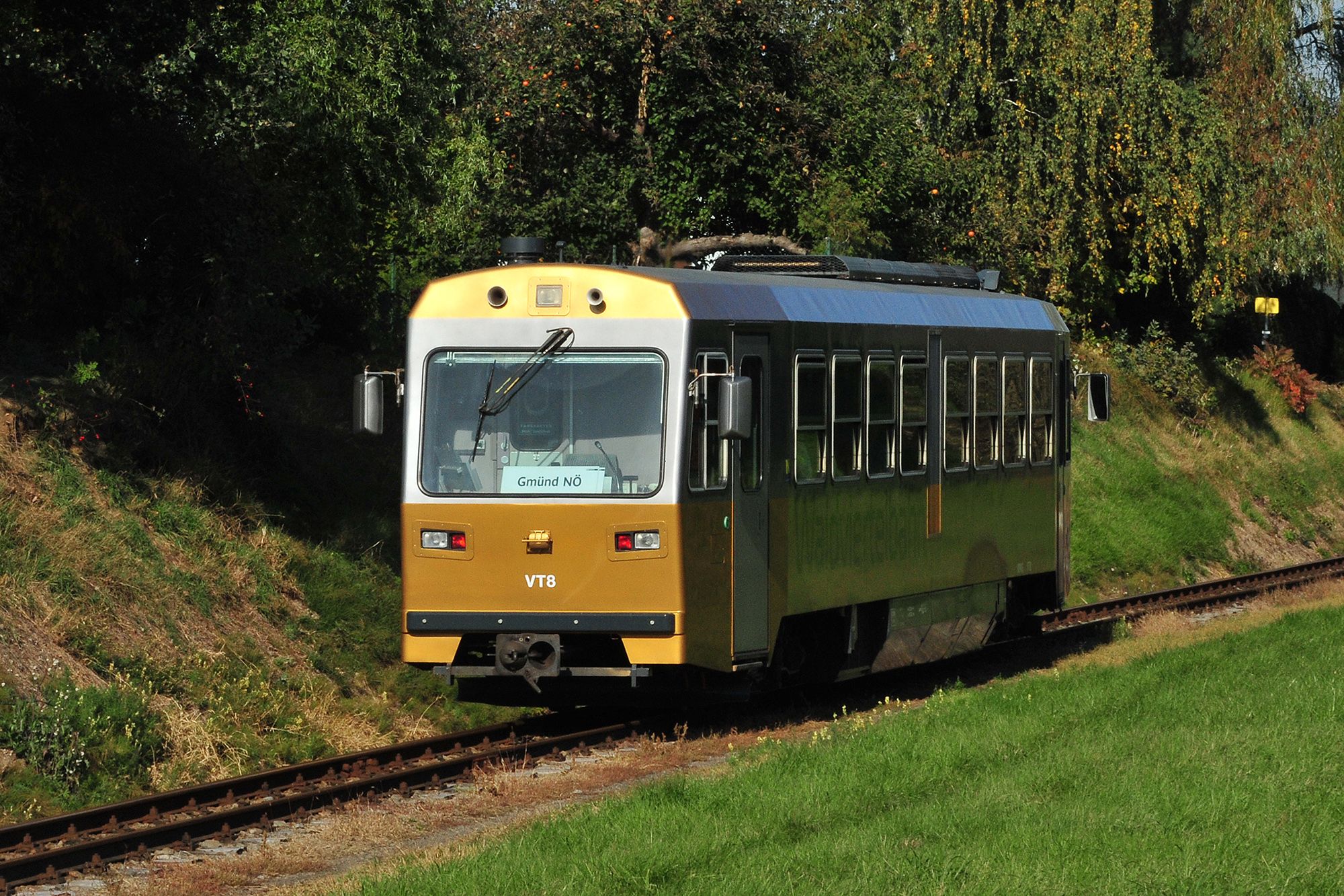 Goldener Triebwagen der Waldviertelbahn