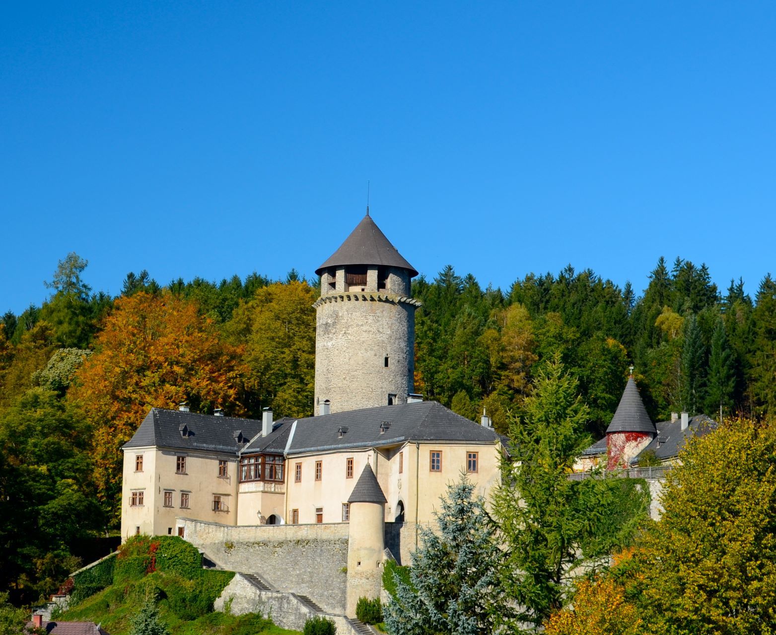 Schloss im Herbst