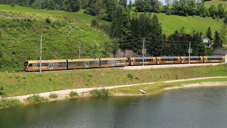 Mariazellerbahn: Himmelstreppe mit Panoramawagen, © NB/Patrick Danner