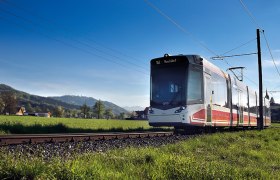 Atterseebahn &amp; Traunseetram, © Stern &amp; Hafferl Verkehr